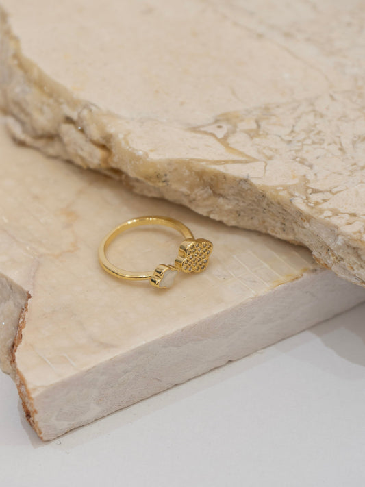 anillo trébol nacar